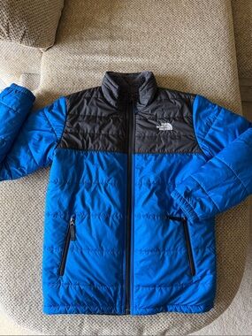The North Face L(14/16) Kids Reversible Blue and Black Puffer Jacket